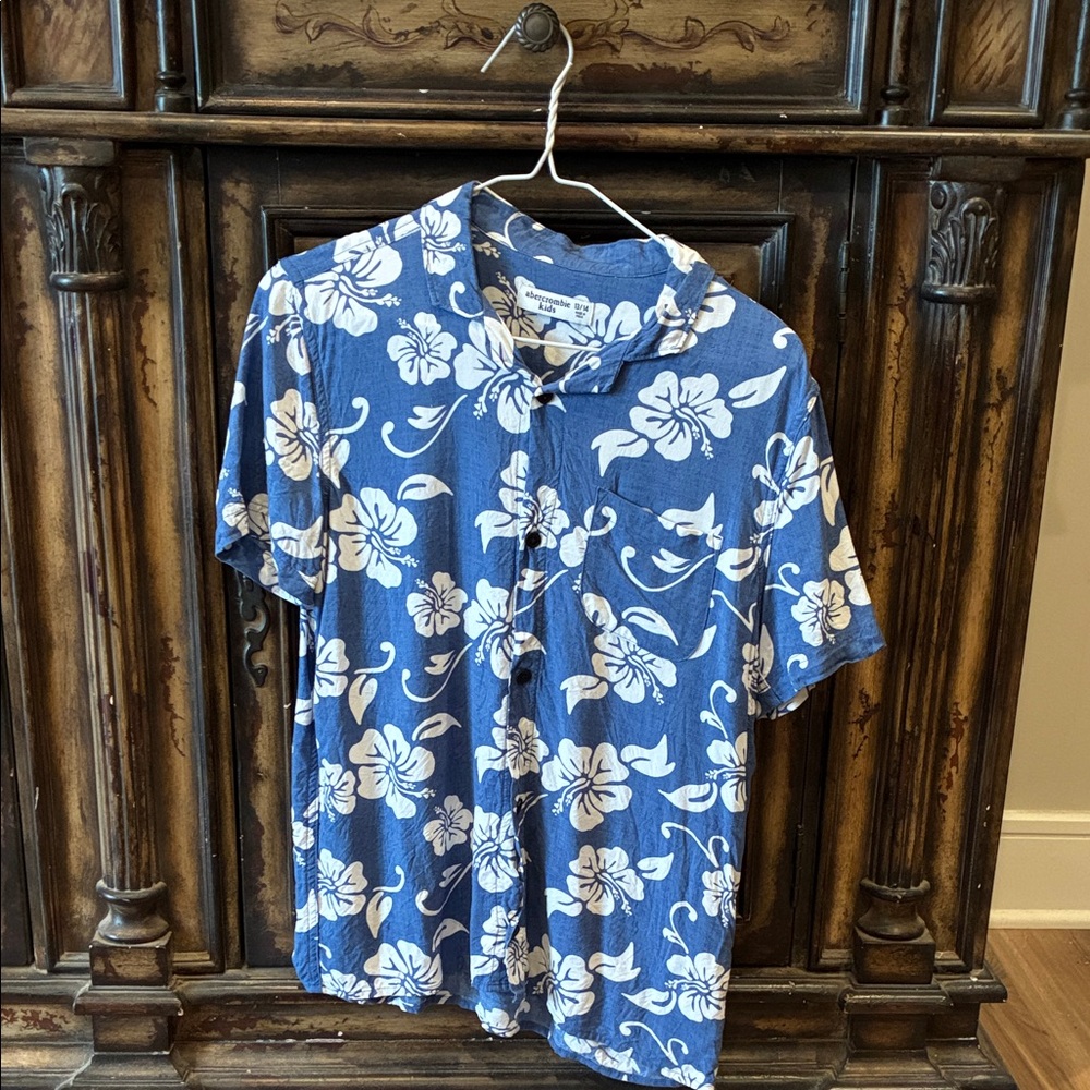 ABERCROMBIE KIDS SHIRT SIZE 13/14